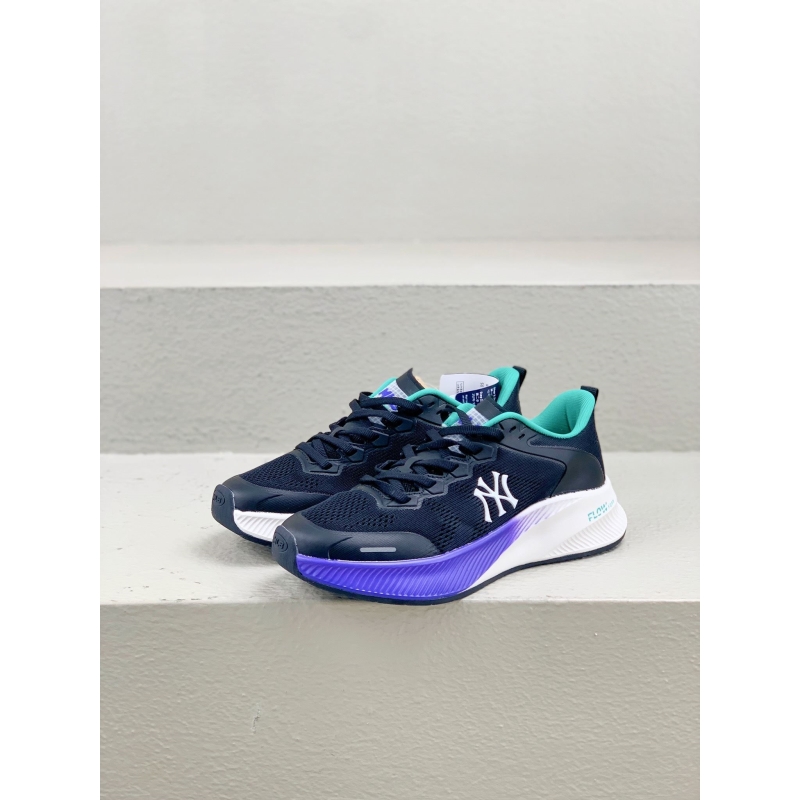 G*u*i sneakers